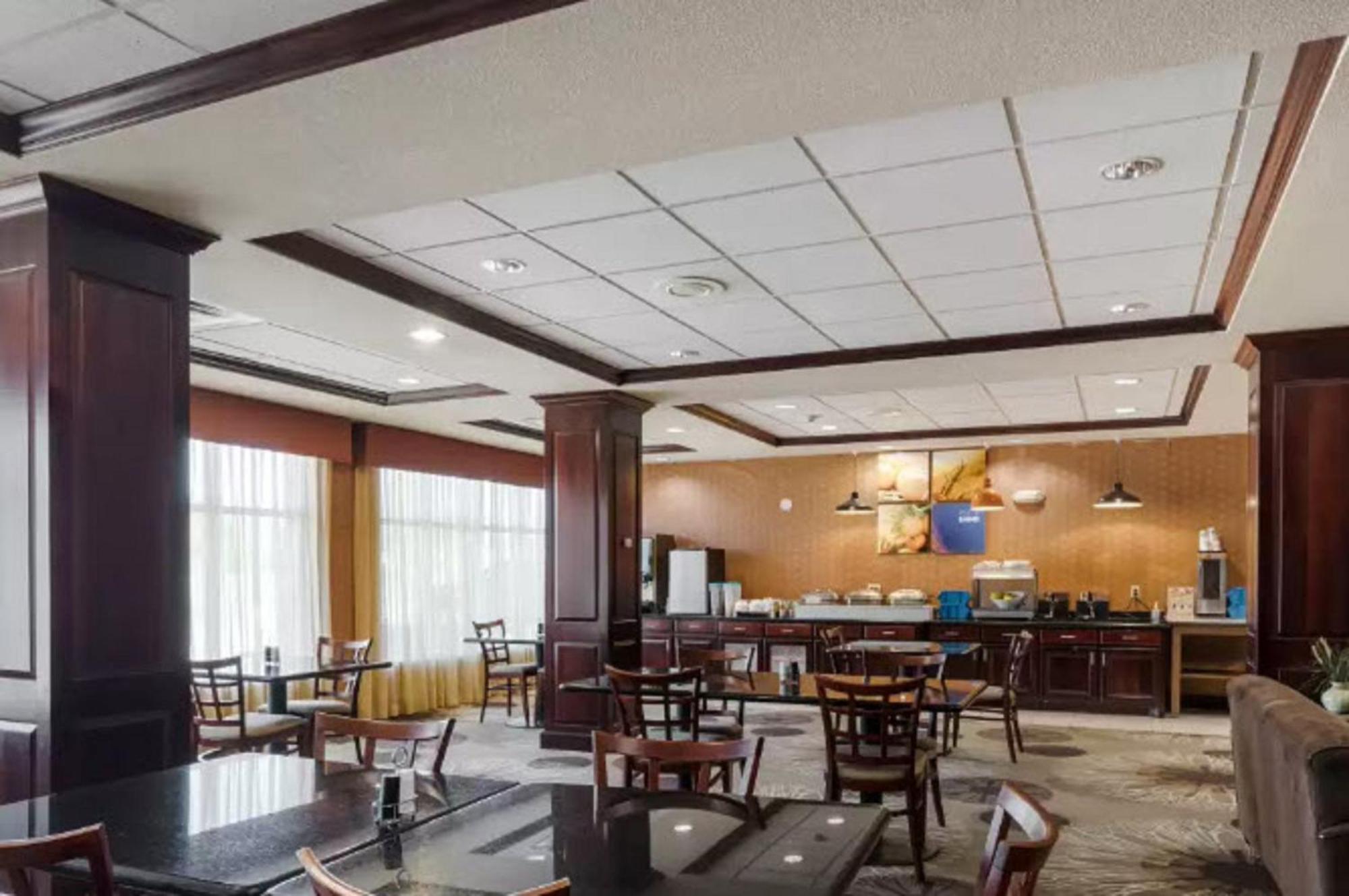 Lake Texoma Inn And Suites Denison Extérieur photo